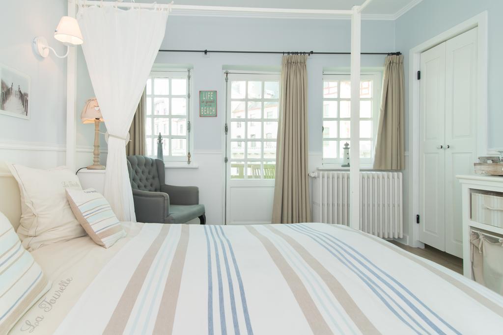 Hotel Villa La Tourelle Де-Хаан Экстерьер фото